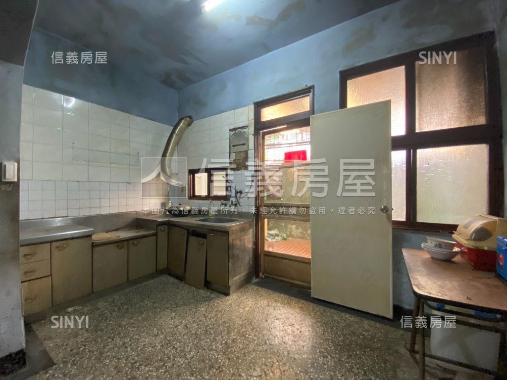 免千萬前後臨路北區透天房屋室內格局與周邊環境