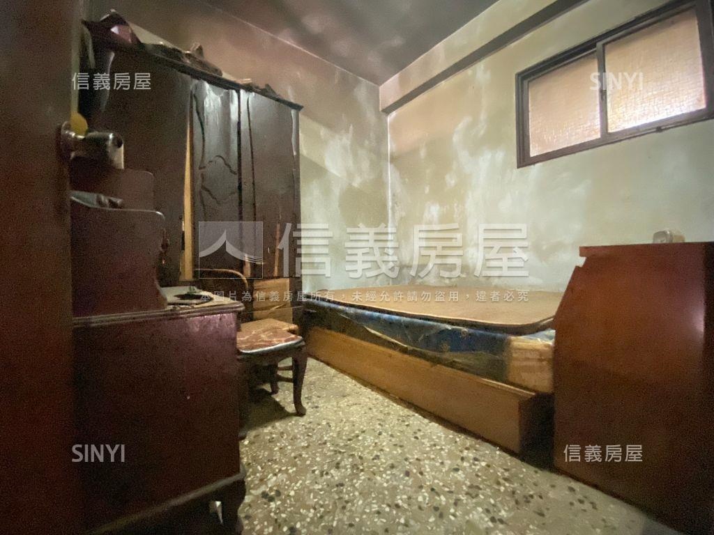 免千萬前後臨路北區透天房屋室內格局與周邊環境
