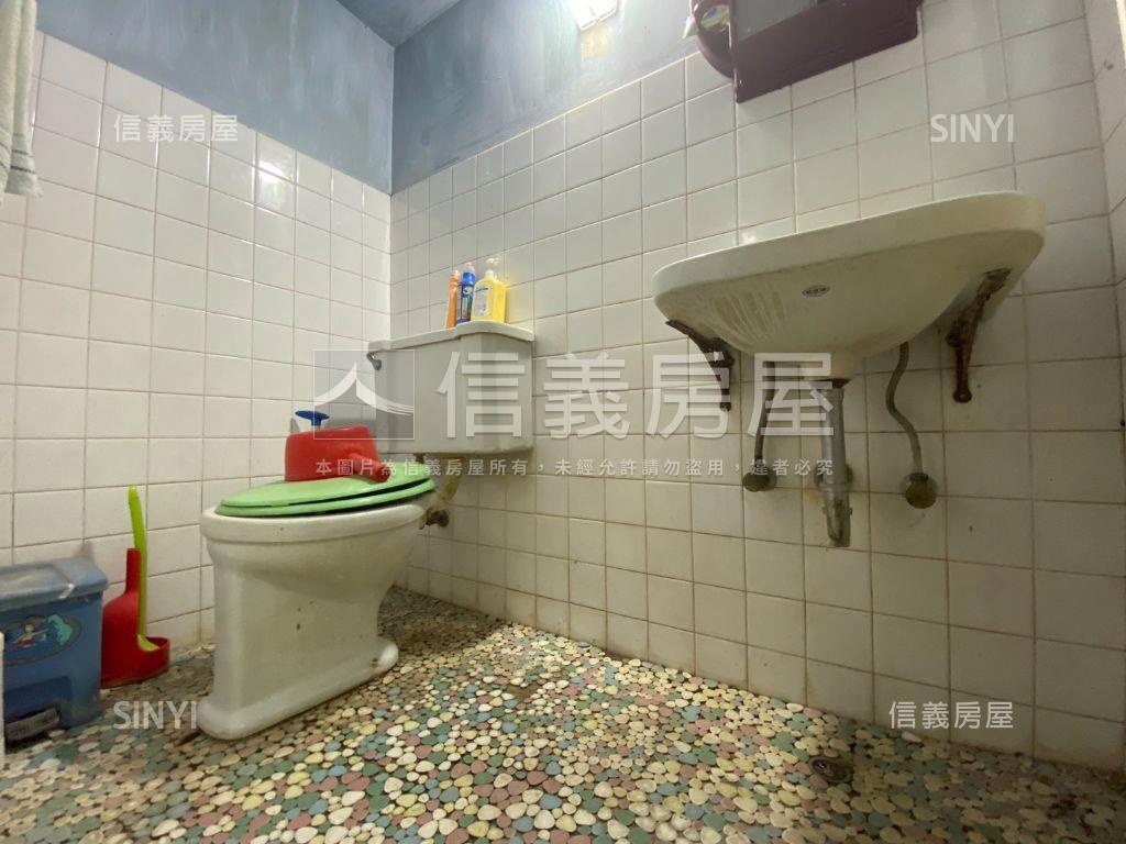 免千萬前後臨路北區透天房屋室內格局與周邊環境