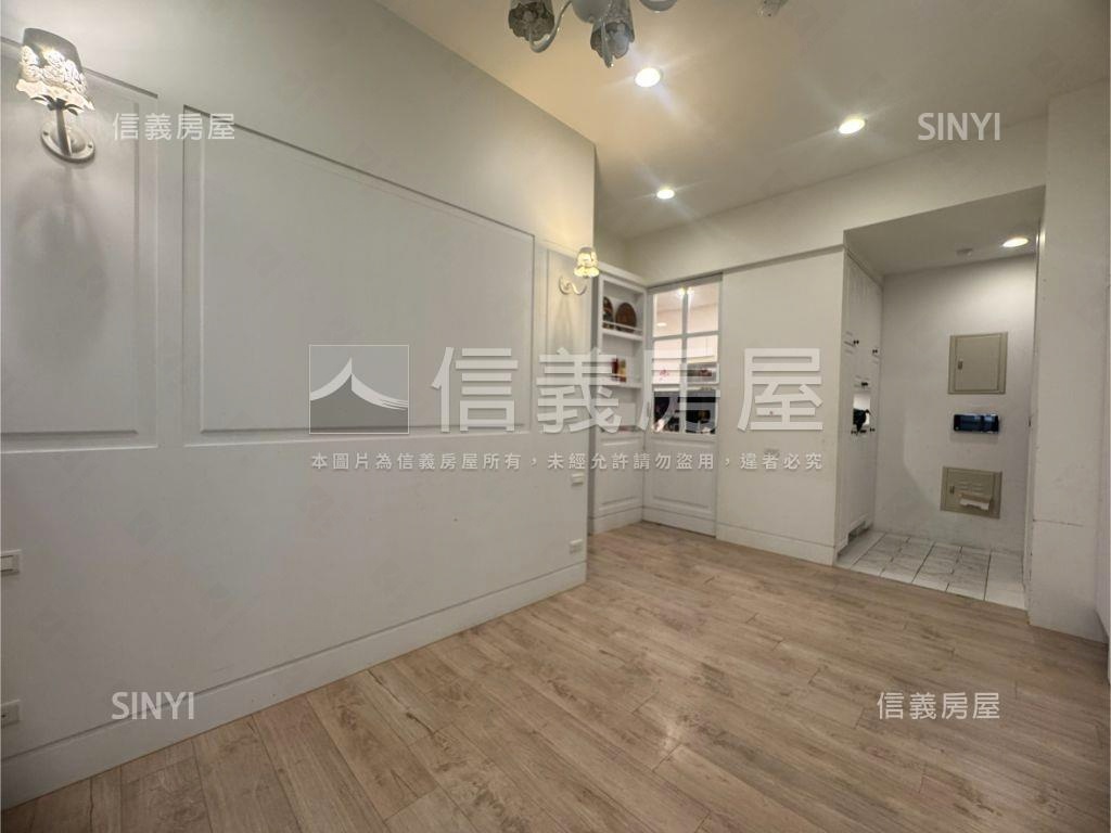 新六藝兩房尊邸坡平大車位房屋室內格局與周邊環境