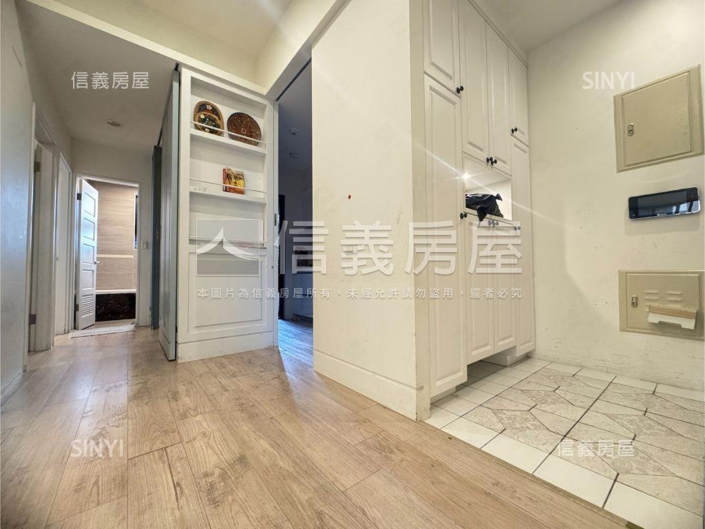 新六藝兩房尊邸坡平大車位房屋室內格局與周邊環境