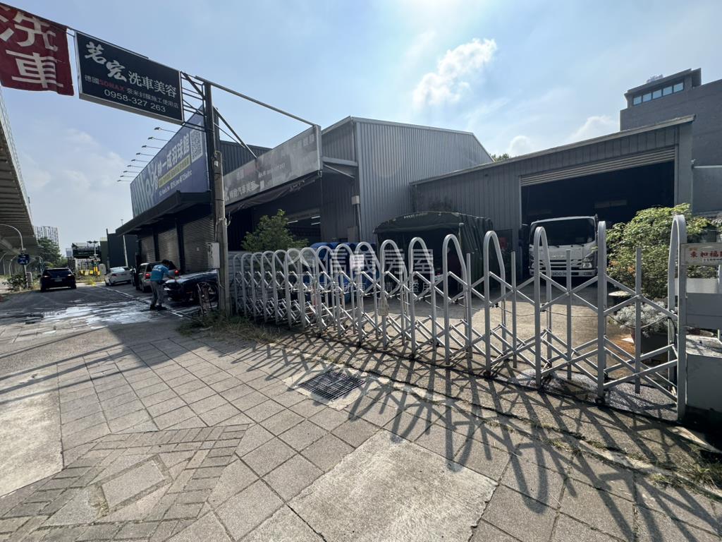 北屯區車流多方正土地房屋室內格局與周邊環境
