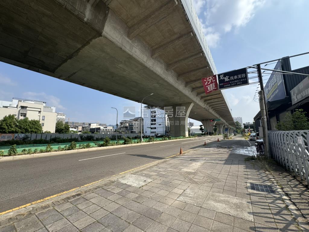 北屯區車流多方正土地房屋室內格局與周邊環境