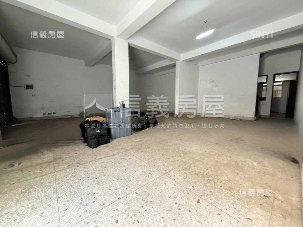 稀有大慶商圈兩棟雙併透天房屋室內格局與周邊環境