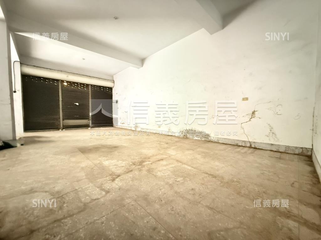 稀有大慶商圈兩棟雙併透天房屋室內格局與周邊環境