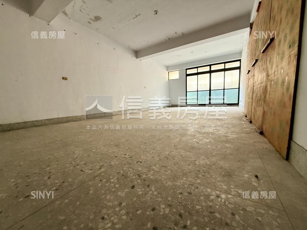 稀有大慶商圈兩棟雙併透天房屋室內格局與周邊環境