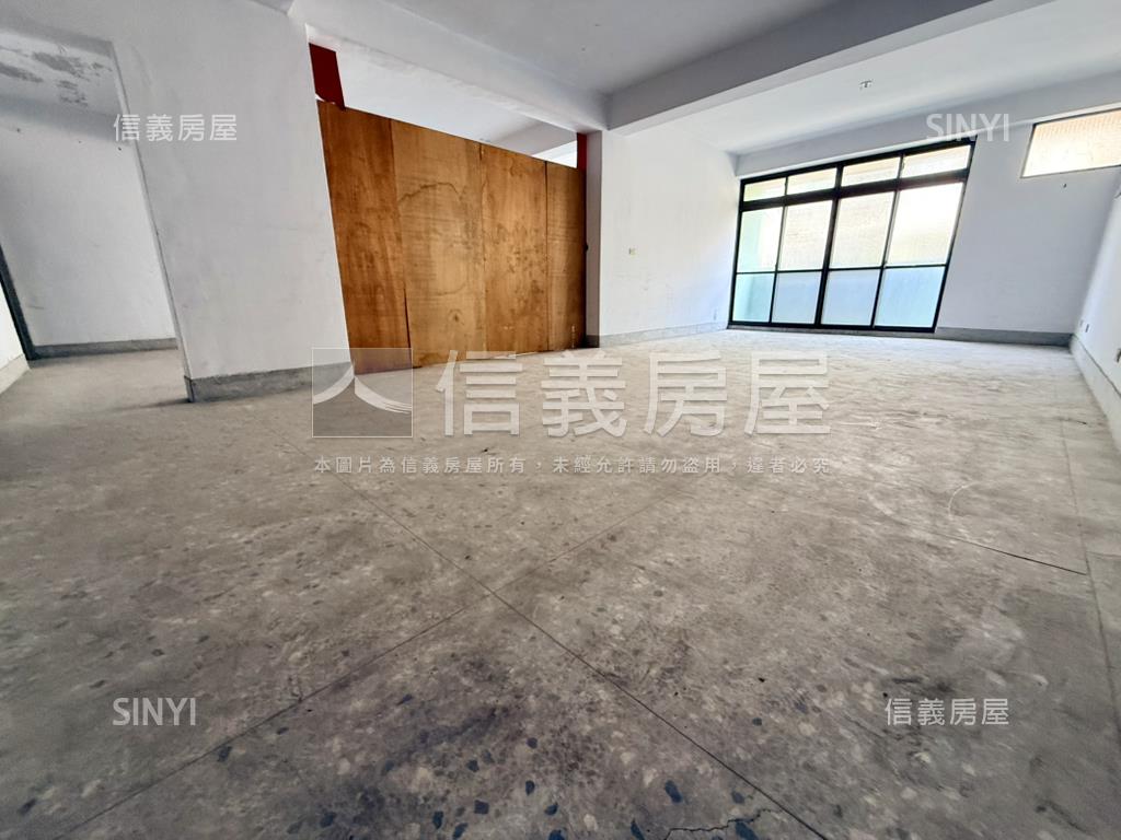 稀有大慶商圈兩棟雙併透天房屋室內格局與周邊環境