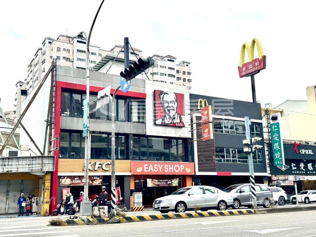 稀有大慶商圈兩棟雙併透天房屋室內格局與周邊環境