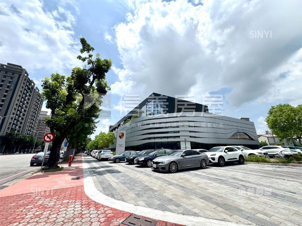 稀有大慶商圈兩棟雙併透天房屋室內格局與周邊環境