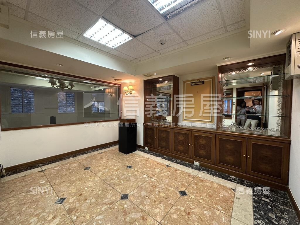 敦化南路稀有庭院一樓房屋室內格局與周邊環境