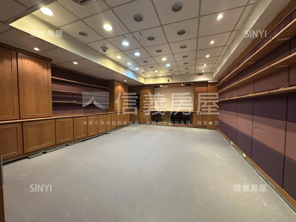 敦化南路稀有庭院一樓房屋室內格局與周邊環境