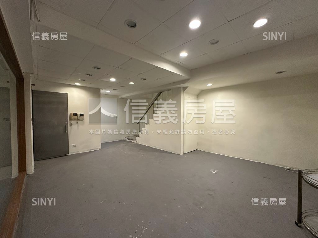 敦化南路稀有庭院一樓房屋室內格局與周邊環境