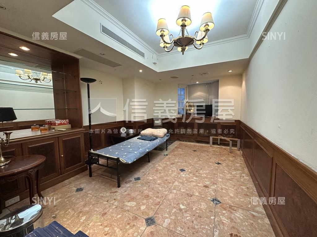 敦化南路稀有庭院一樓房屋室內格局與周邊環境