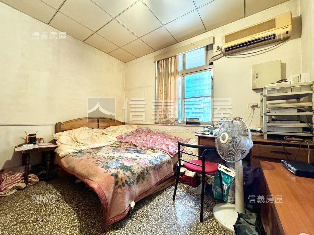 建華國中旁。大面寬美透天房屋室內格局與周邊環境