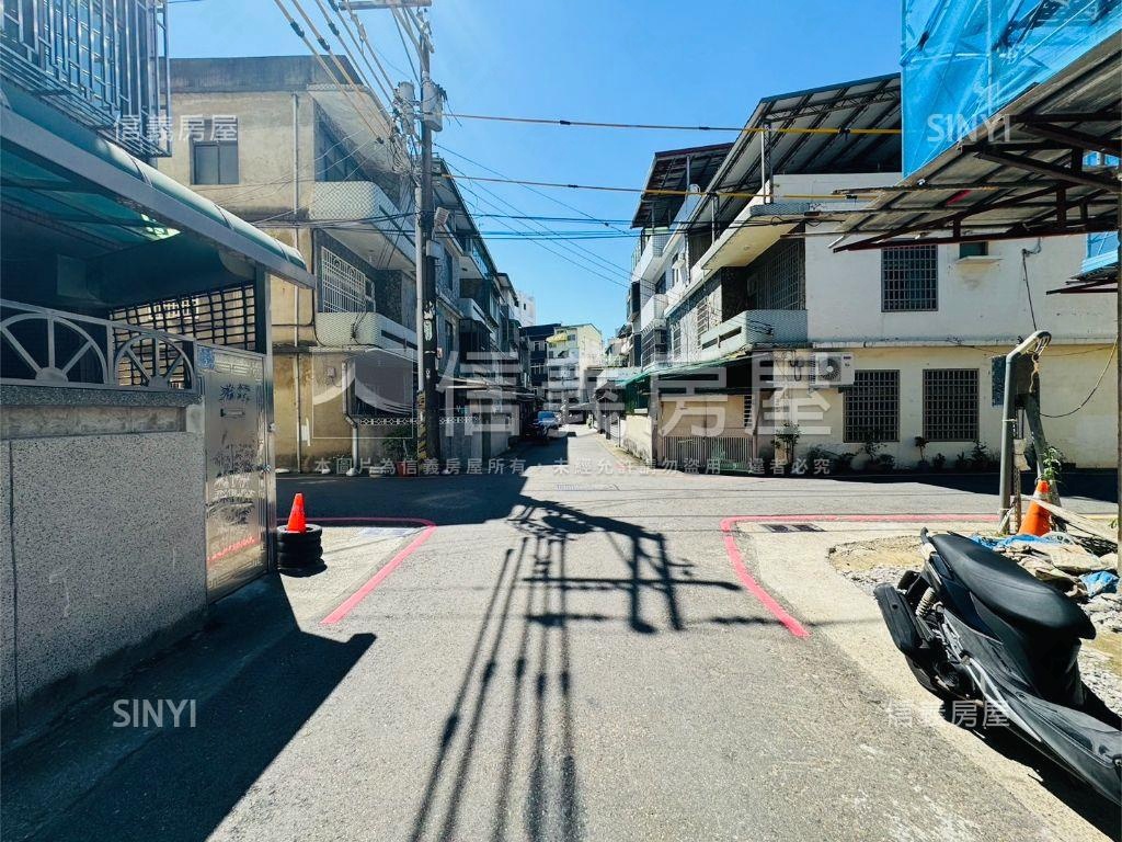 建華國中旁。大面寬美透天房屋室內格局與周邊環境