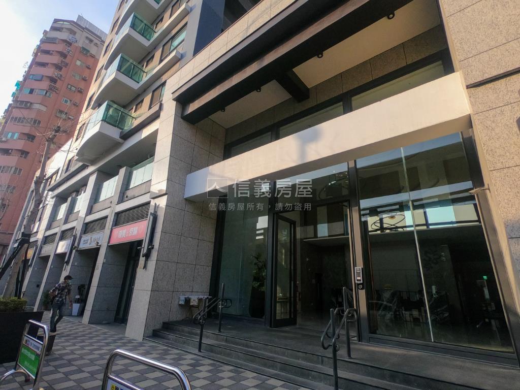 奇美京鑽．明亮簡約兩房房屋室內格局與周邊環境
