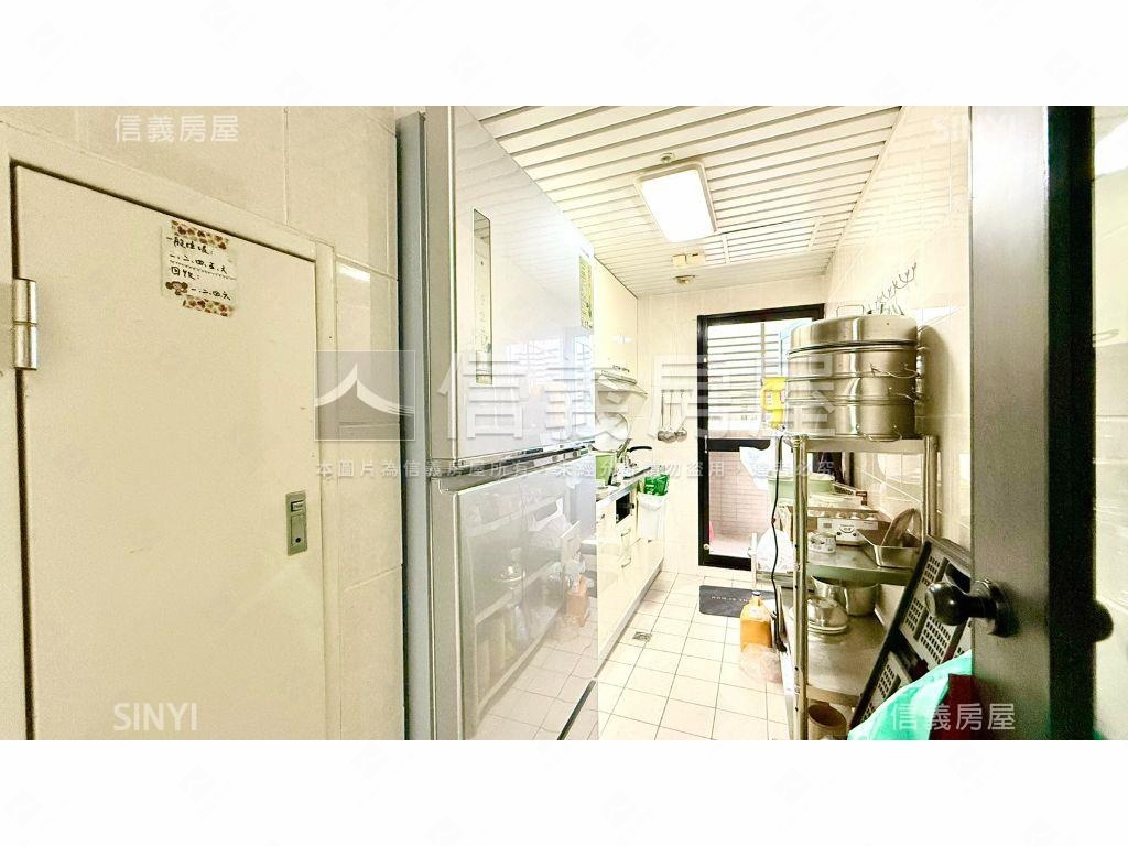 大鵬新城採光好三房平車房屋室內格局與周邊環境