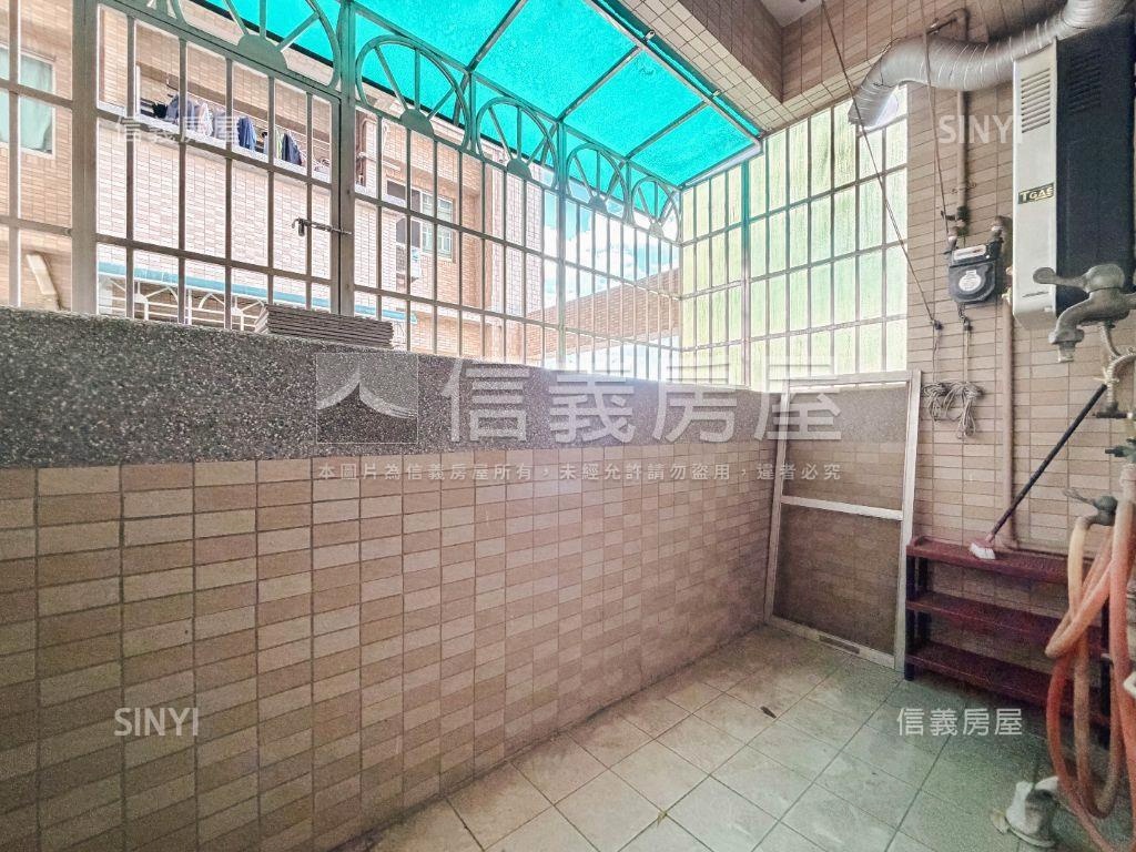 影三大空間朝南三房平車房屋室內格局與周邊環境