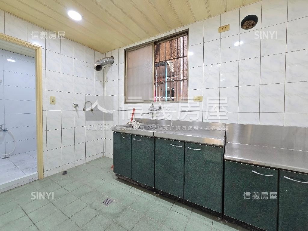 昌隆國小三樓房屋室內格局與周邊環境