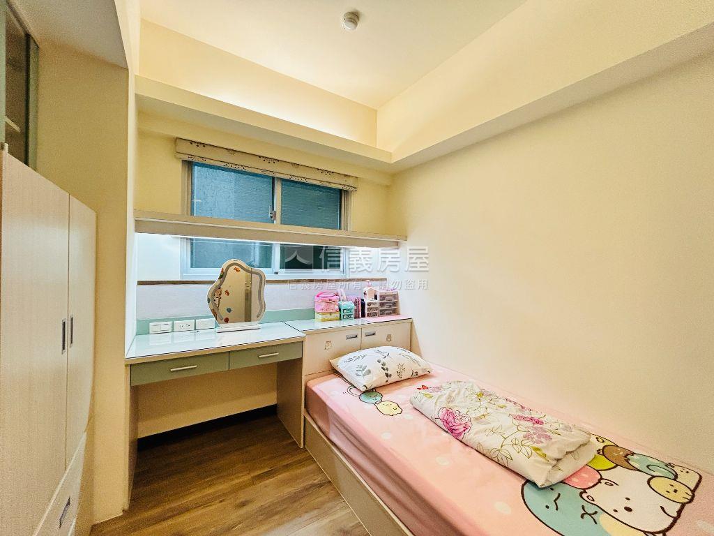 翡冷翠面中庭大三房房屋室內格局與周邊環境