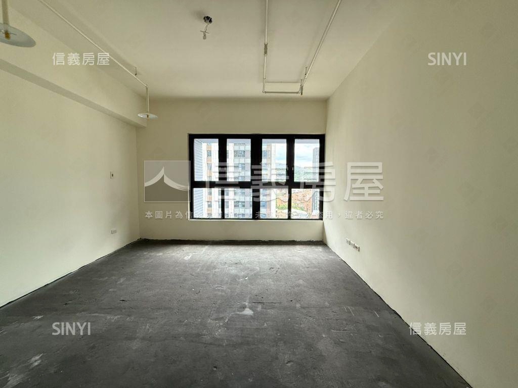 四房大坪數雙車位天母仰格房屋室內格局與周邊環境