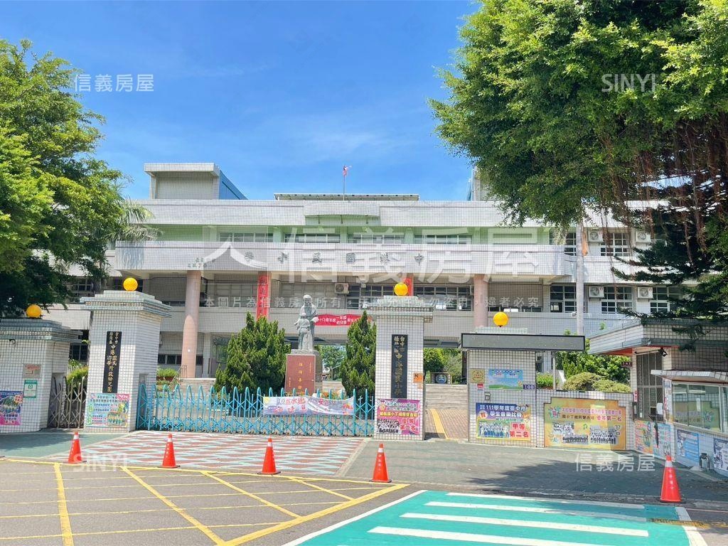 梧棲精銳錦附裝潢三房平車房屋室內格局與周邊環境