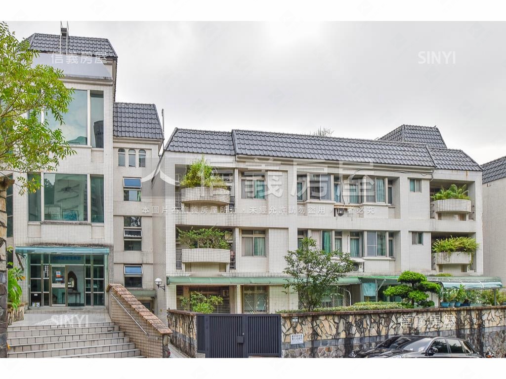 稀有社區管理公寓三房車位房屋室內格局與周邊環境