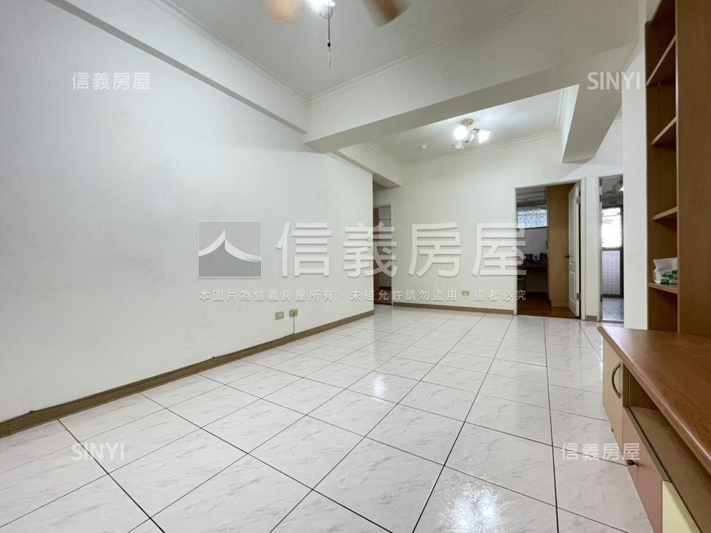 稀有社區管理公寓三房車位房屋室內格局與周邊環境