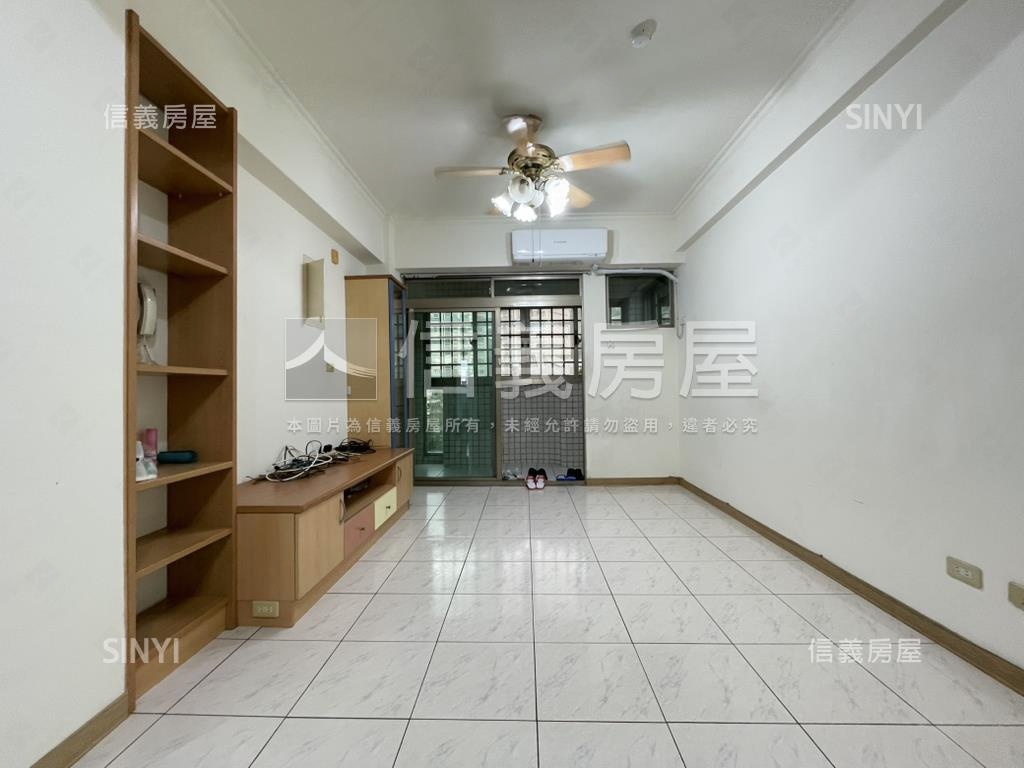 稀有社區管理公寓三房車位房屋室內格局與周邊環境