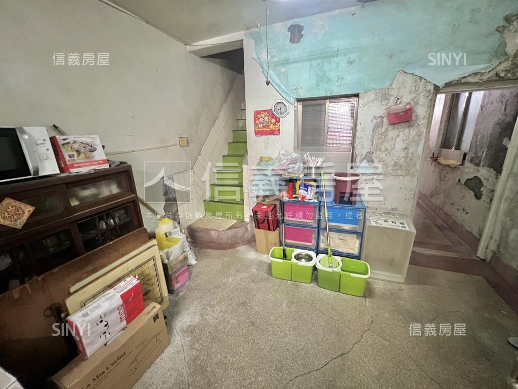 近信義國小捷運邊間透天房屋室內格局與周邊環境