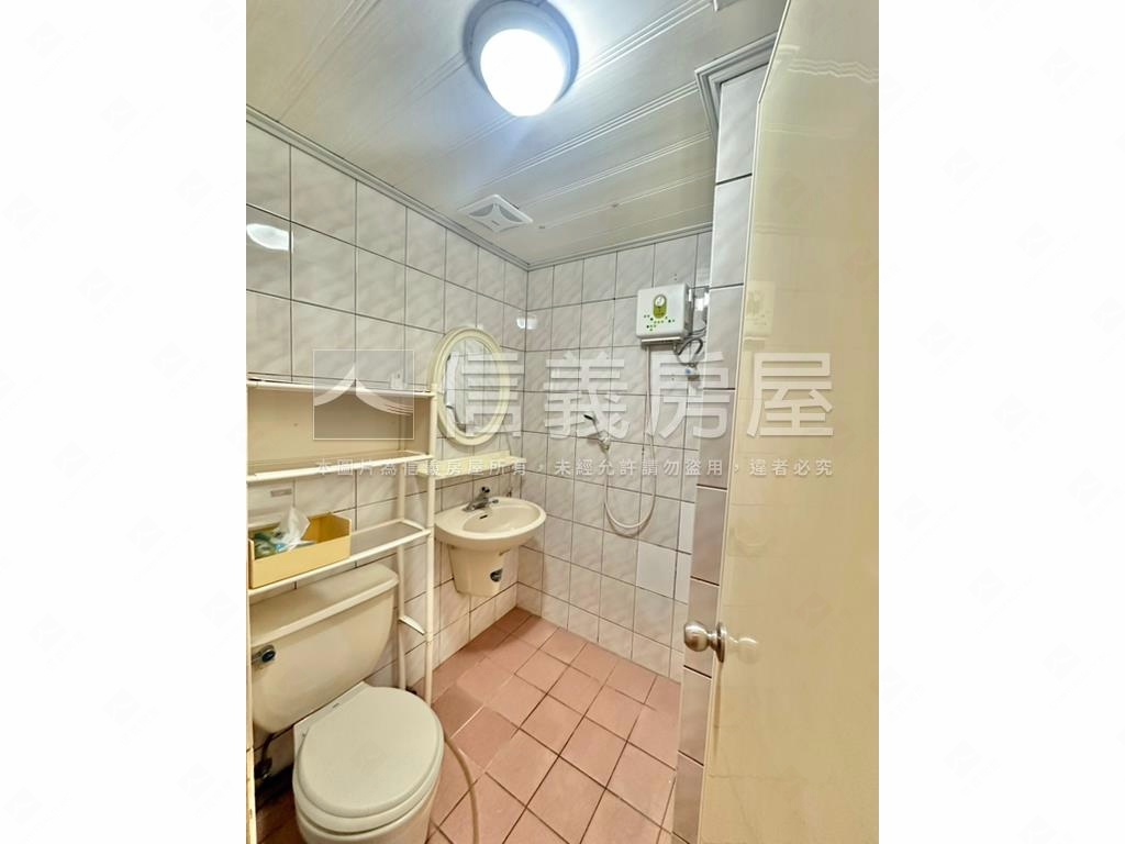 近公園電梯典雅美居房屋室內格局與周邊環境