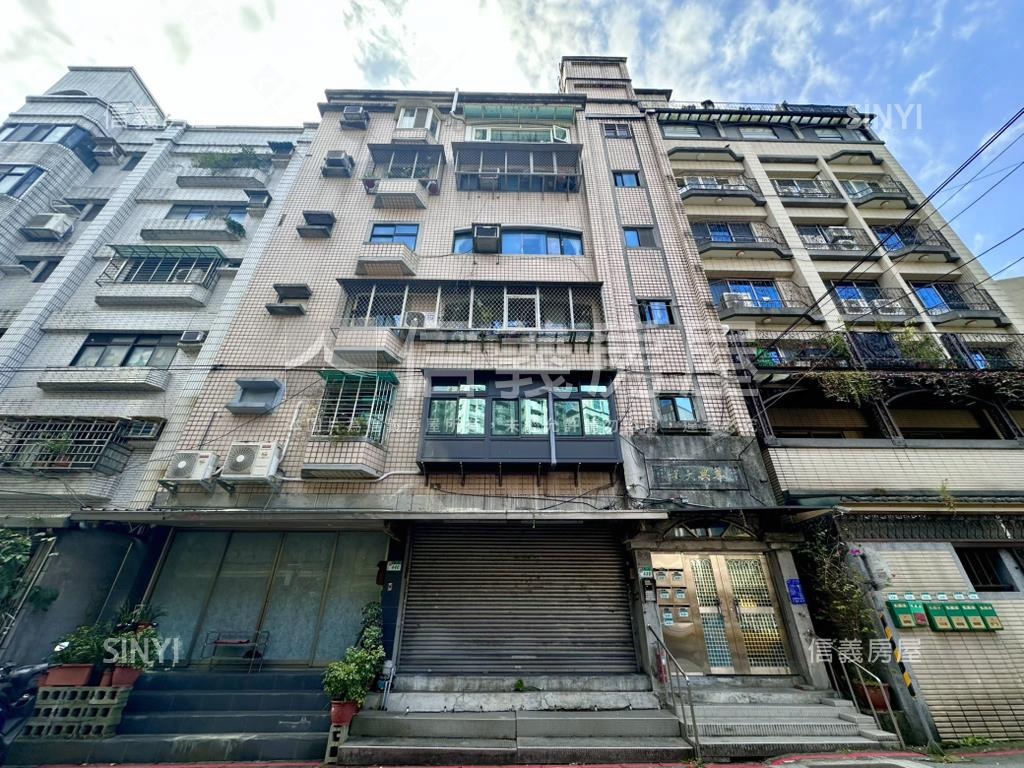近公園電梯典雅美居房屋室內格局與周邊環境
