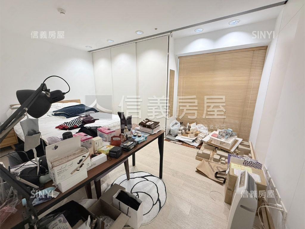 海揚Ａ棟河景第一排房屋室內格局與周邊環境