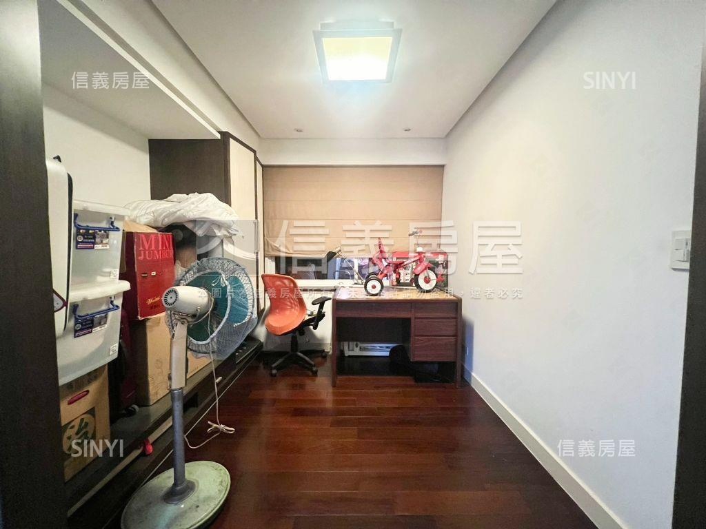 麗霖珍寶獨戶豪邸雙車位房屋室內格局與周邊環境