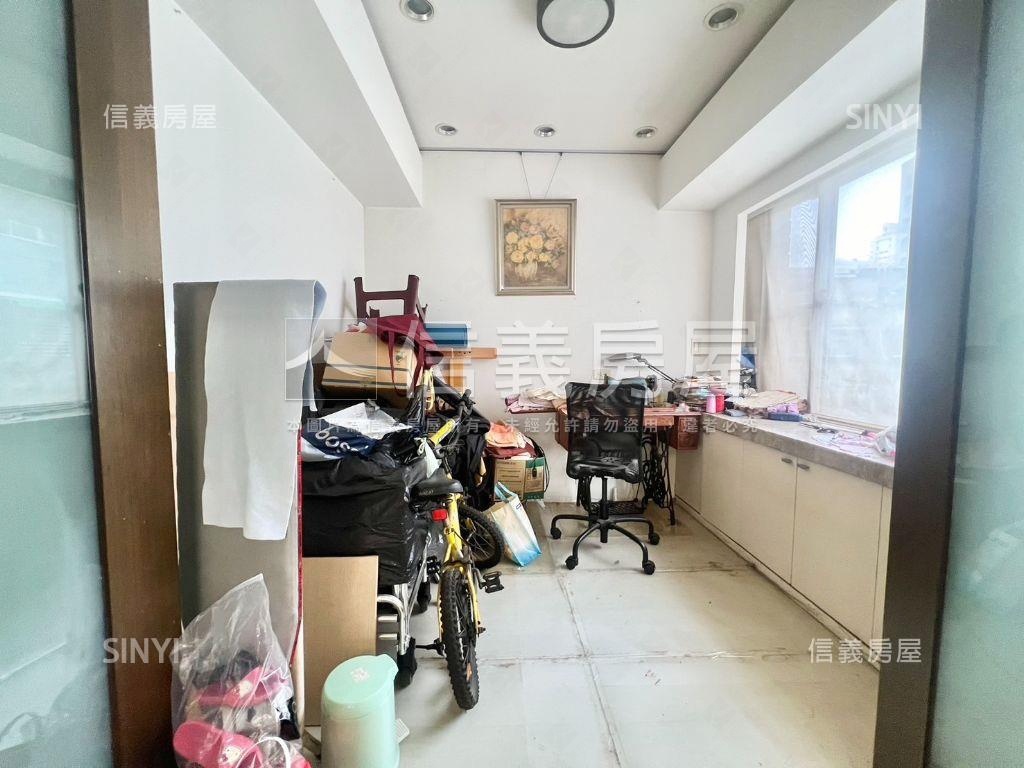 麗霖珍寶獨戶豪邸雙車位房屋室內格局與周邊環境
