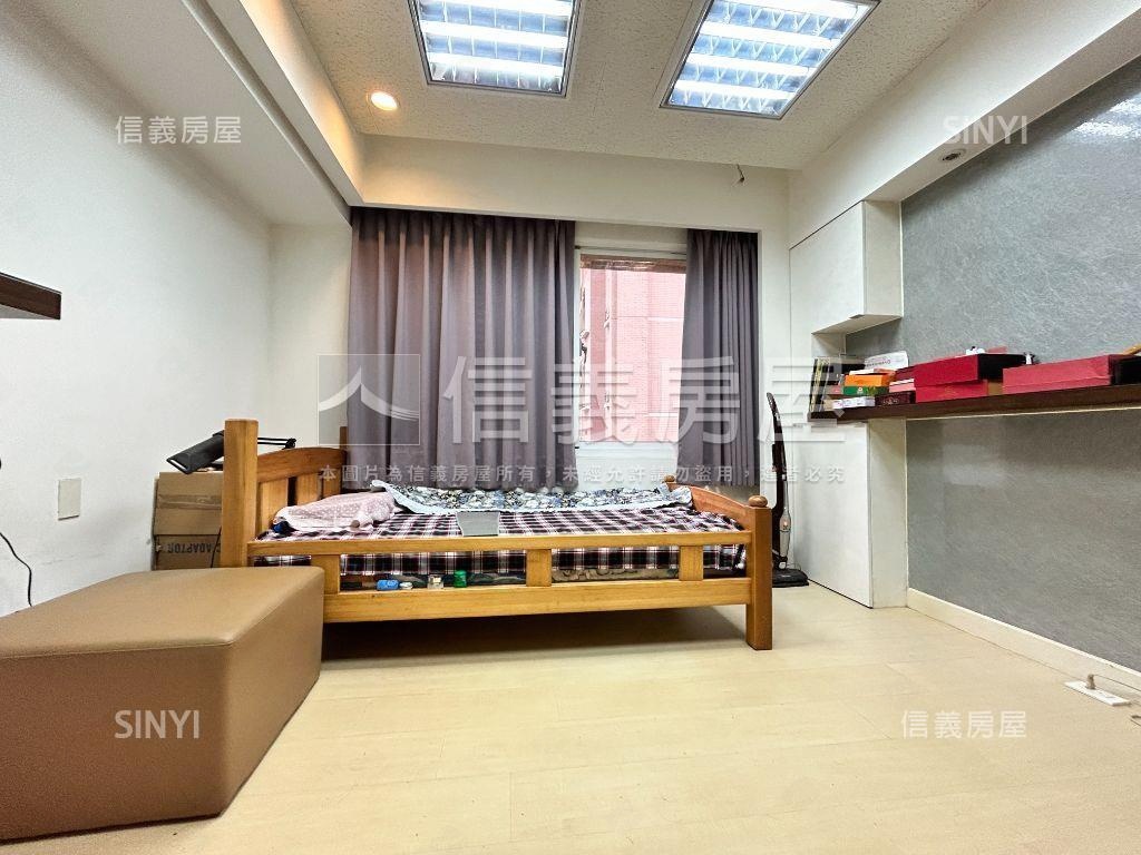 麗霖珍寶獨戶豪邸雙車位房屋室內格局與周邊環境