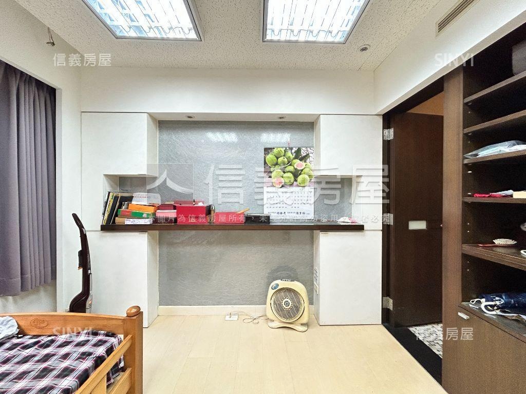 麗霖珍寶獨戶豪邸雙車位房屋室內格局與周邊環境