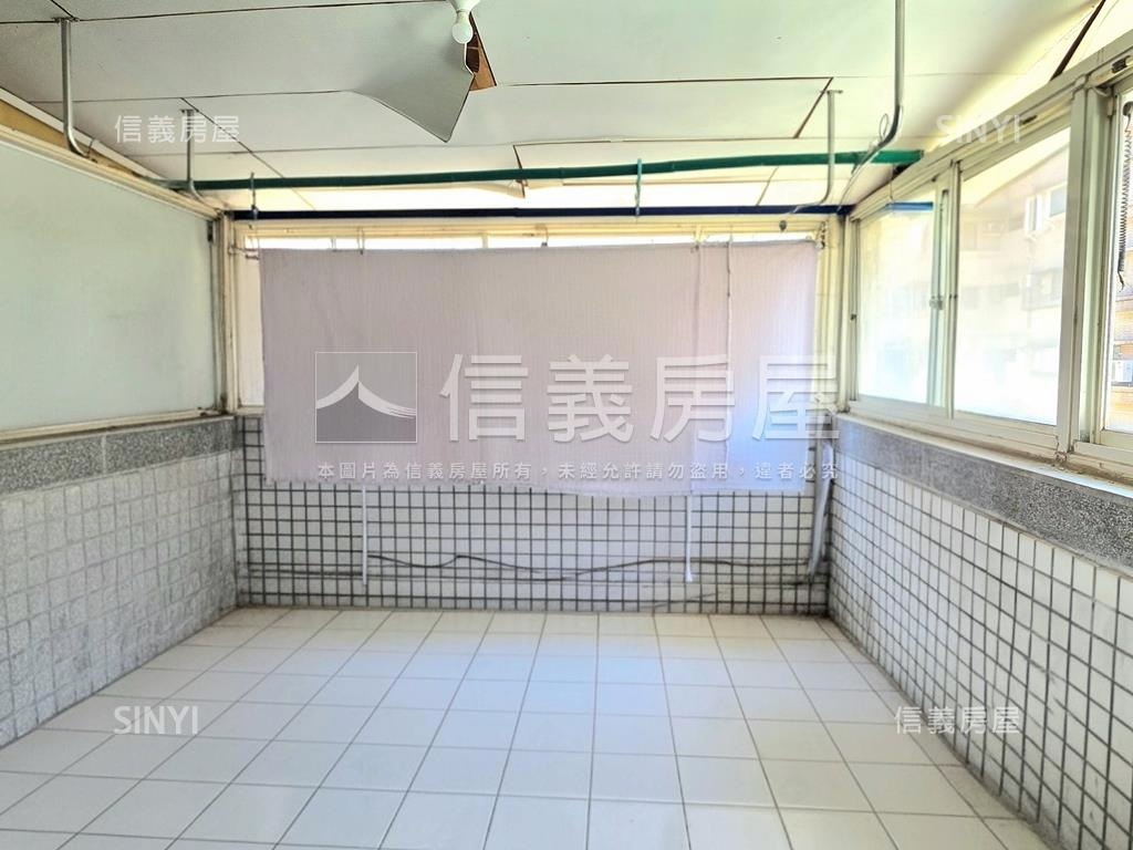 麗景稀有市區透天小苑房屋室內格局與周邊環境