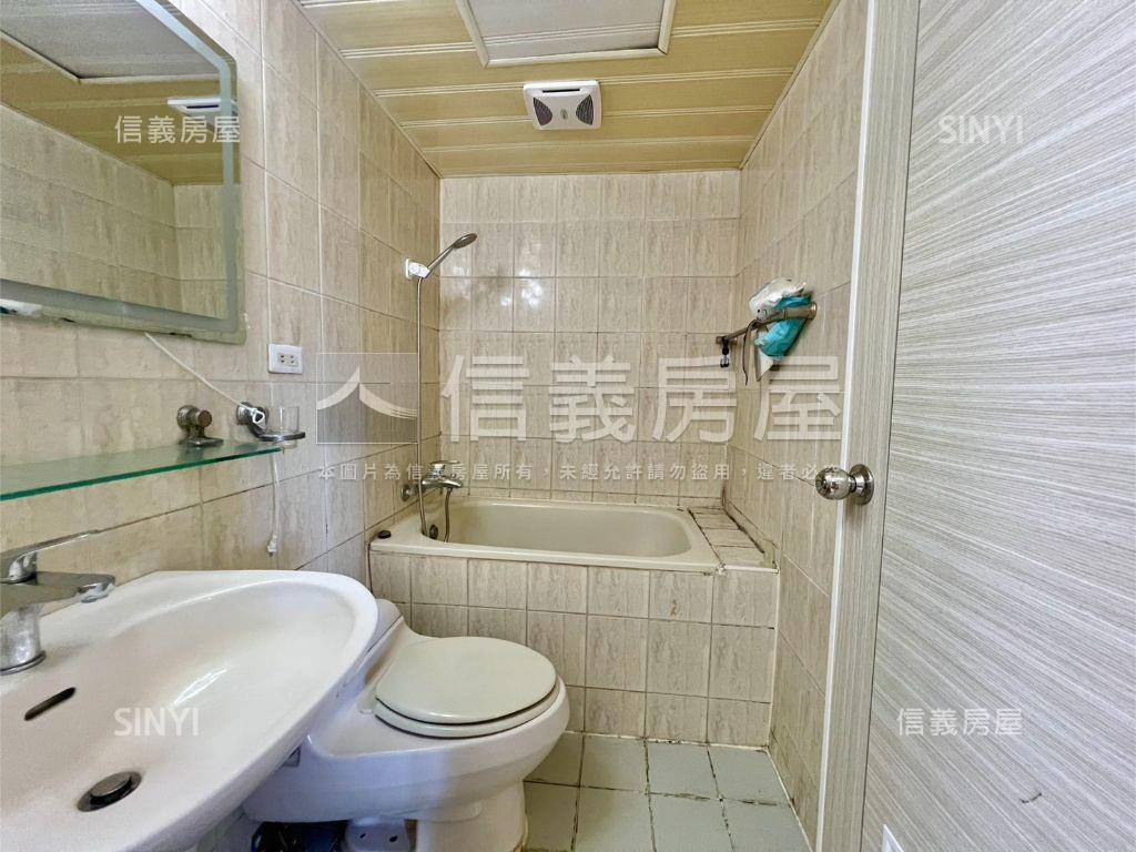 地中海小資美宅房屋室內格局與周邊環境