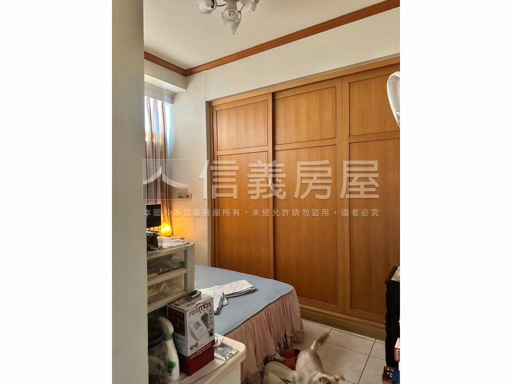 新視窗方正２房房屋室內格局與周邊環境