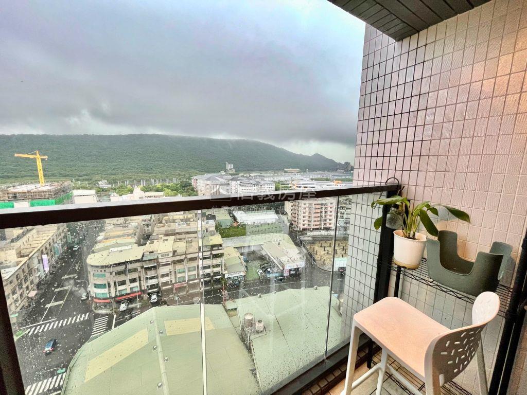 高鐵三面採光高樓質感兩房房屋室內格局與周邊環境