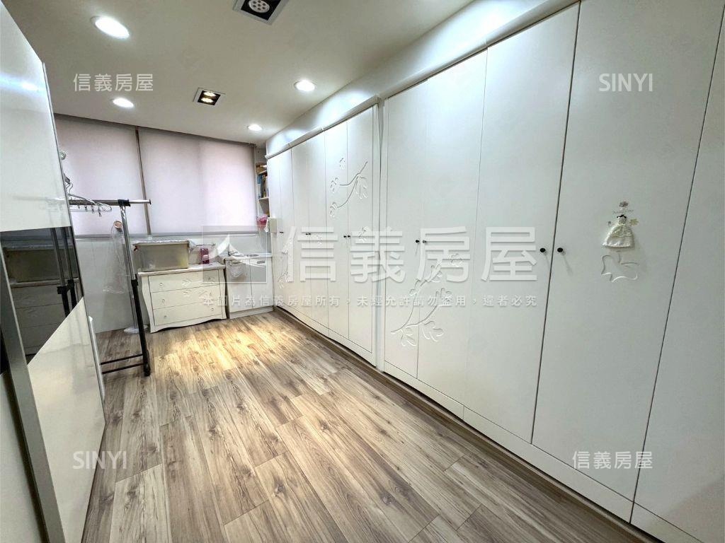 嶺東社區型臨路透天整理過房屋室內格局與周邊環境