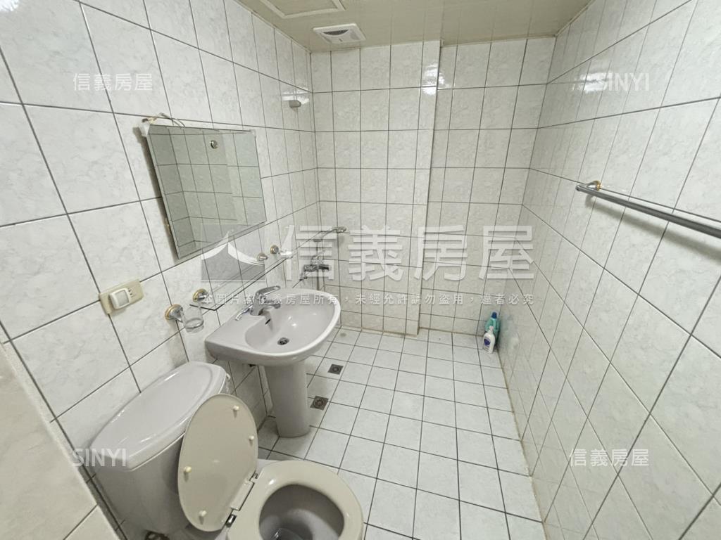 專約薇閣三房車位房屋室內格局與周邊環境