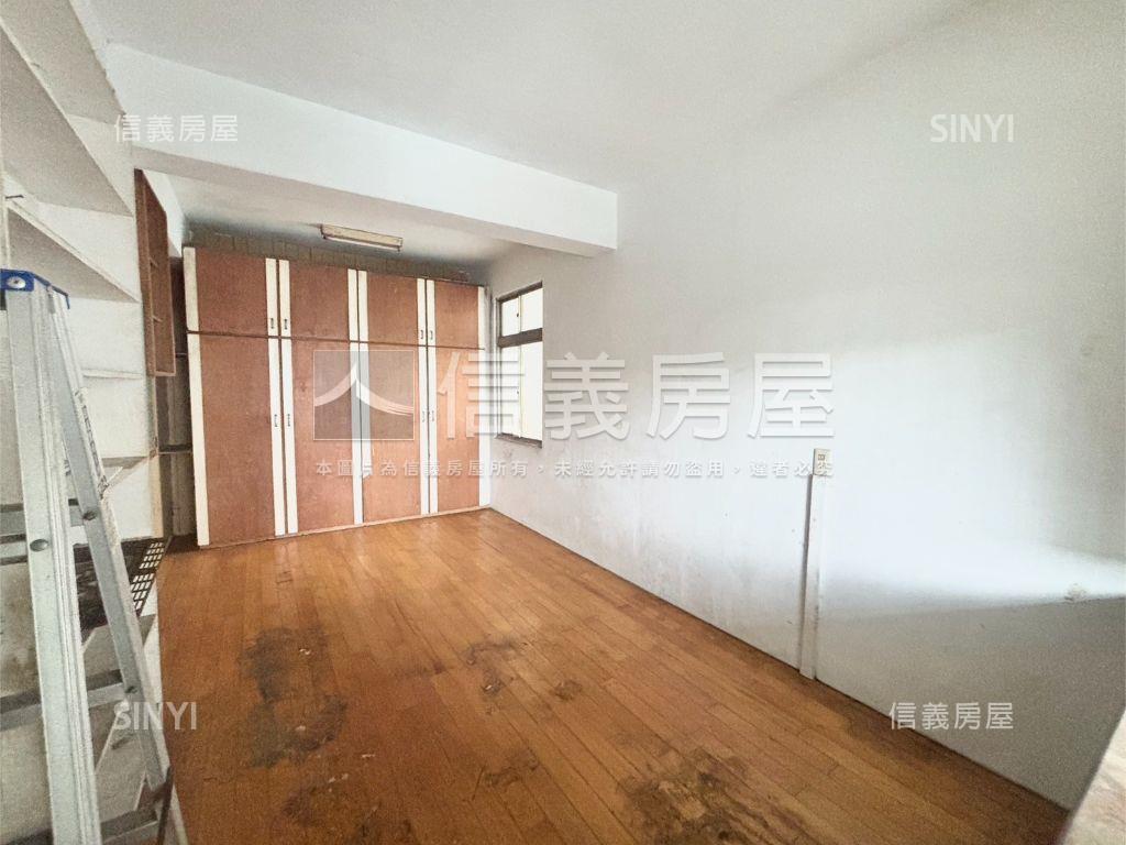 專任！大空間採光二樓美寓房屋室內格局與周邊環境