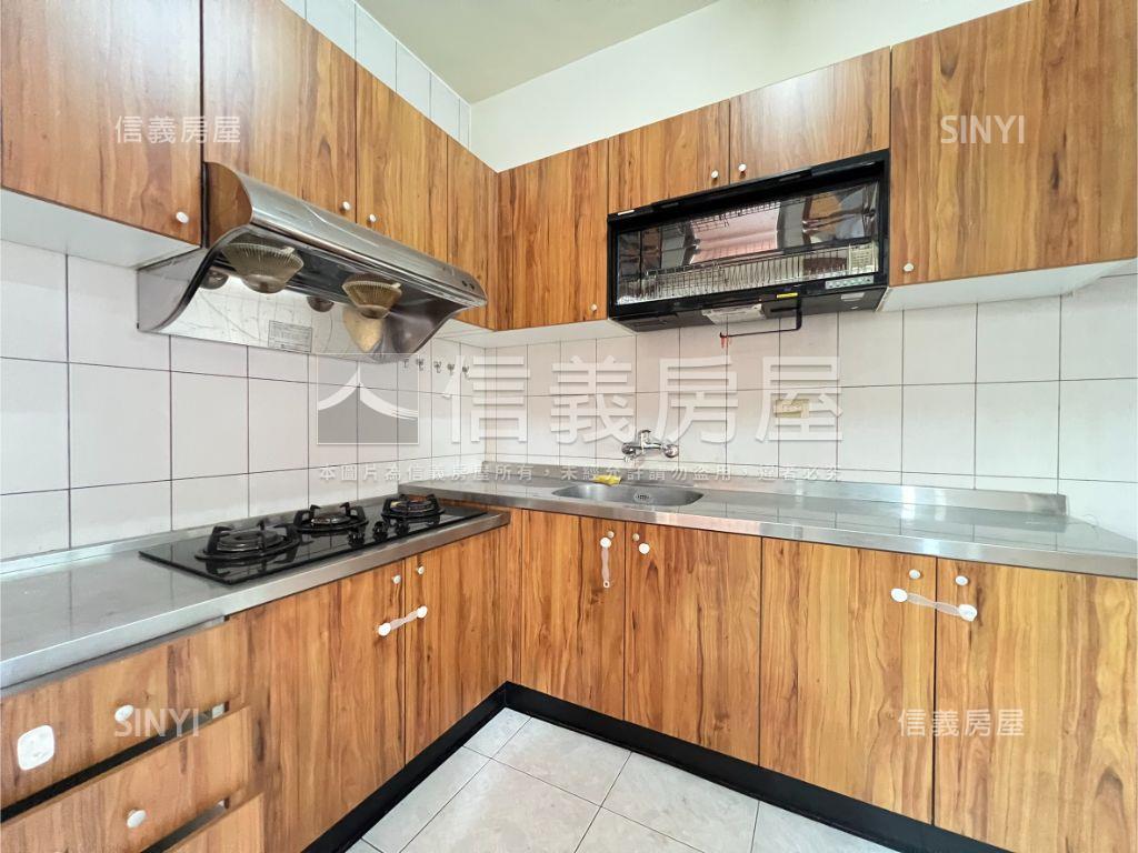 雙層面公園愜意景觀宅房屋室內格局與周邊環境