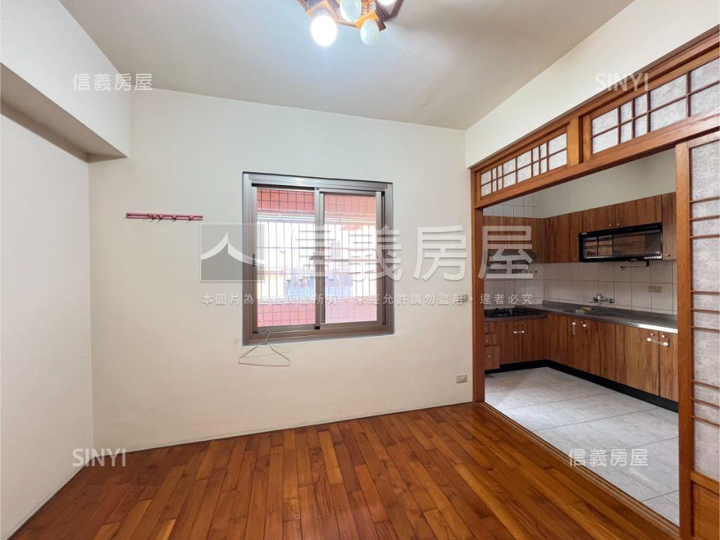 雙層面公園愜意景觀宅房屋室內格局與周邊環境