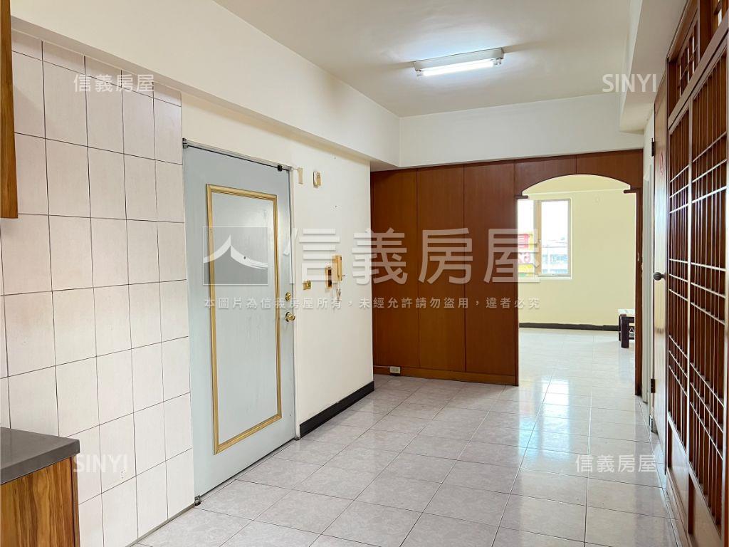 雙層面公園愜意景觀宅房屋室內格局與周邊環境