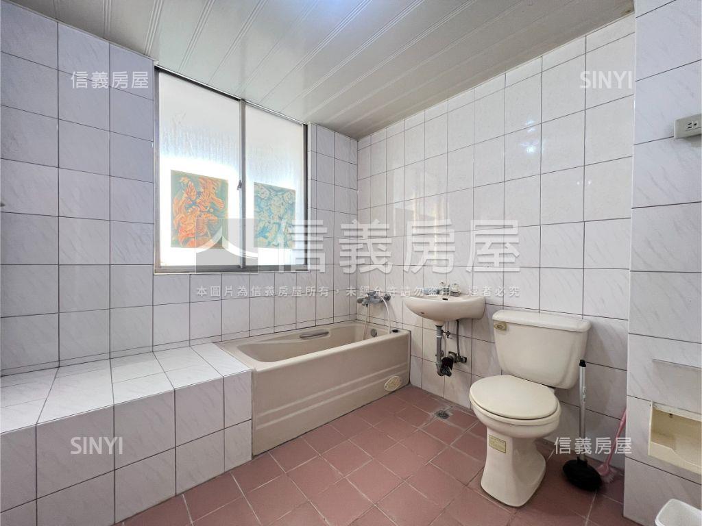 雙層面公園愜意景觀宅房屋室內格局與周邊環境