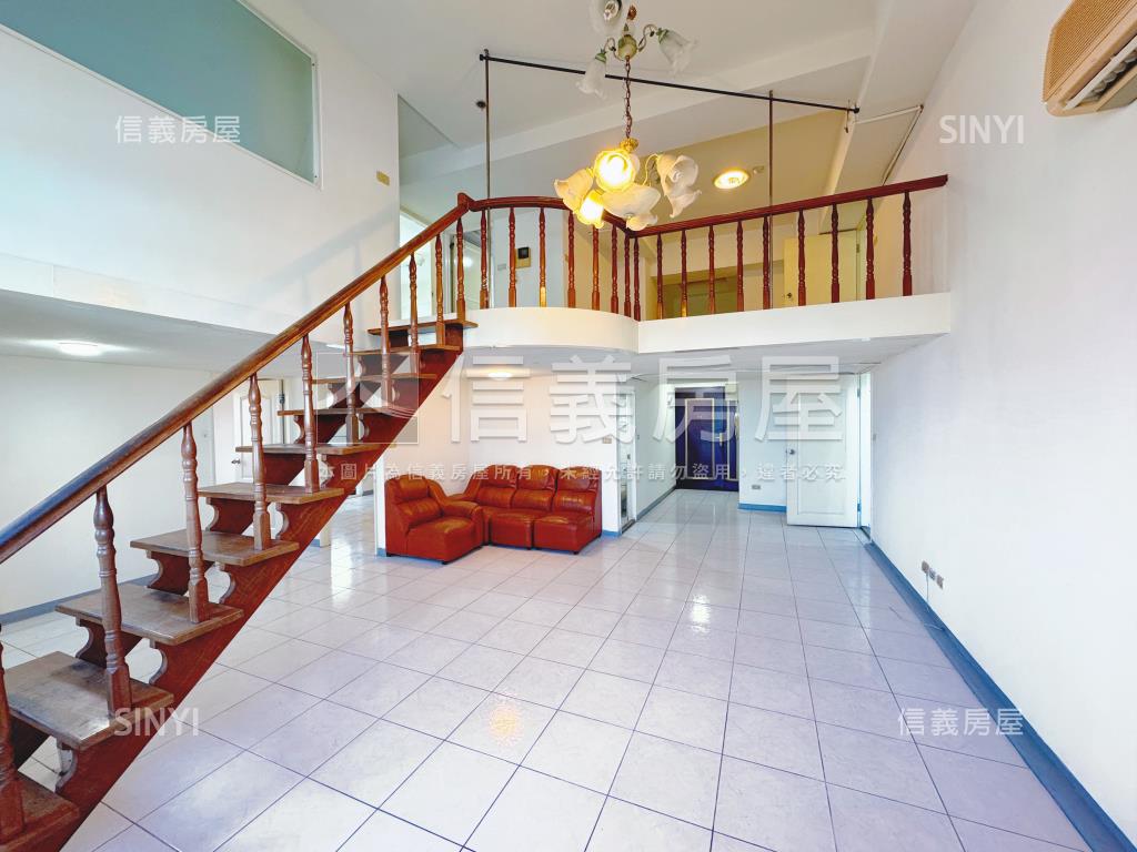 海韻山嵐摩天京華房屋室內格局與周邊環境