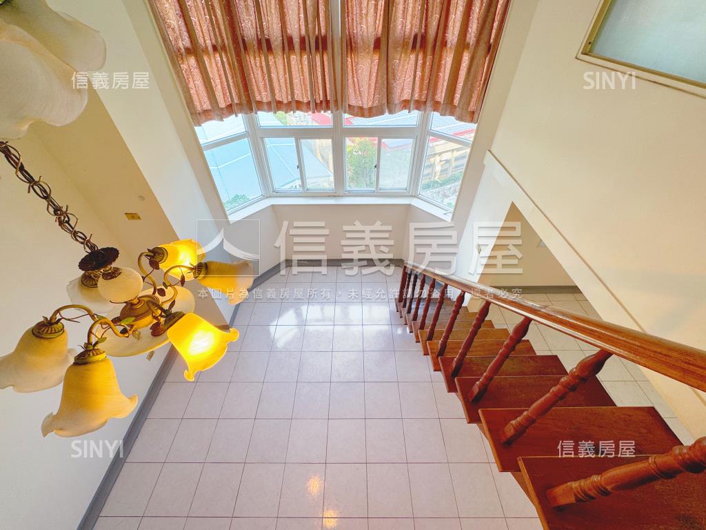 海韻山嵐摩天京華房屋室內格局與周邊環境